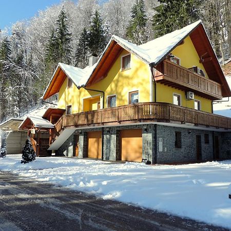 Apartments Gatej Cerkno Esterno foto
