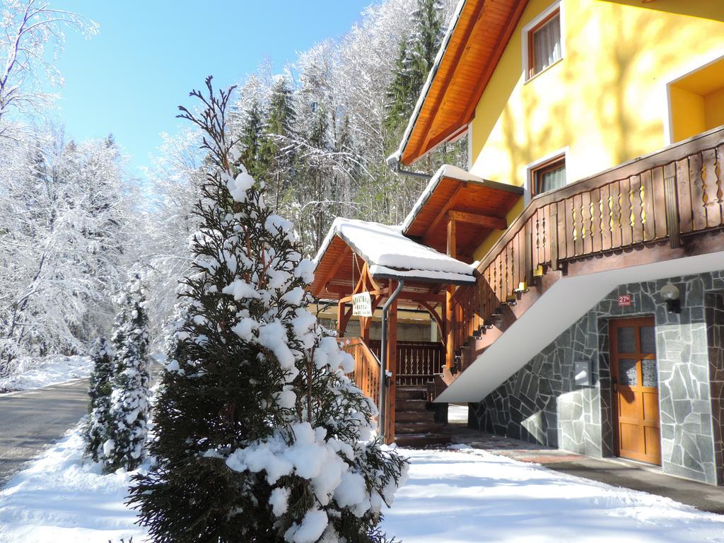 Apartments Gatej Cerkno Esterno foto