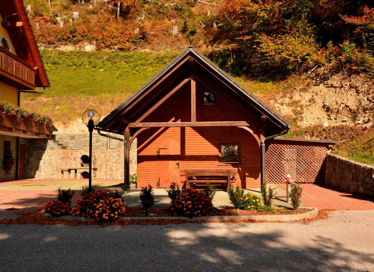Apartments Gatej Cerkno Esterno foto
